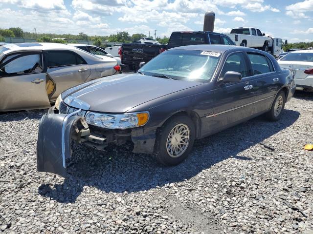  Salvage Lincoln Towncar