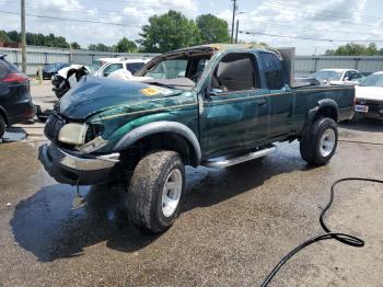  Salvage Toyota Tacoma