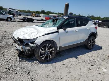  Salvage Volvo XC40