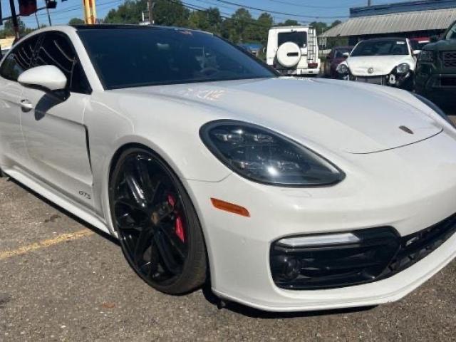  Salvage Porsche Panamera