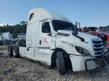  Salvage Freightliner Cascadia 1