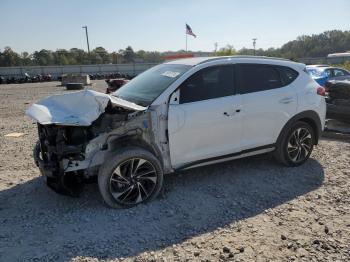  Salvage Hyundai TUCSON