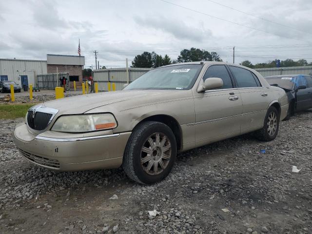  Salvage Lincoln Towncar