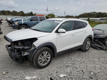  Salvage Hyundai TUCSON