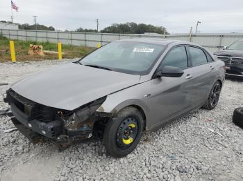  Salvage Hyundai ELANTRA