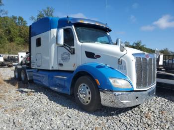  Salvage Peterbilt 579