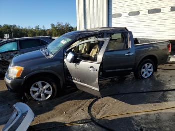  Salvage Nissan Titan