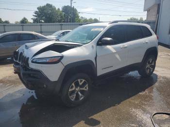  Salvage Jeep Cherokee