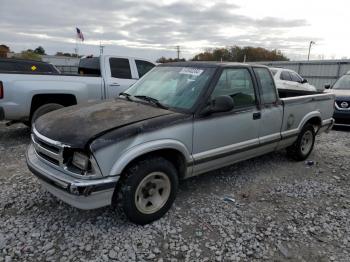  Salvage Chevrolet S-10