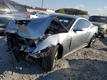  Salvage Ford Mustang