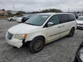  Salvage Chrysler Minivan