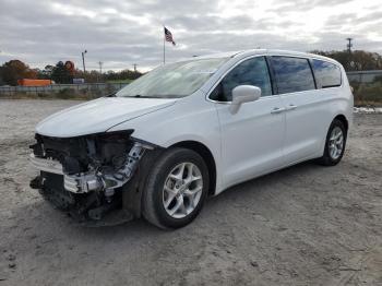  Salvage Chrysler Pacifica