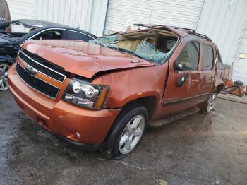  Salvage Chevrolet Avalanche