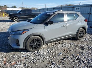  Salvage Nissan Kicks