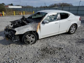  Salvage Dodge Avenger