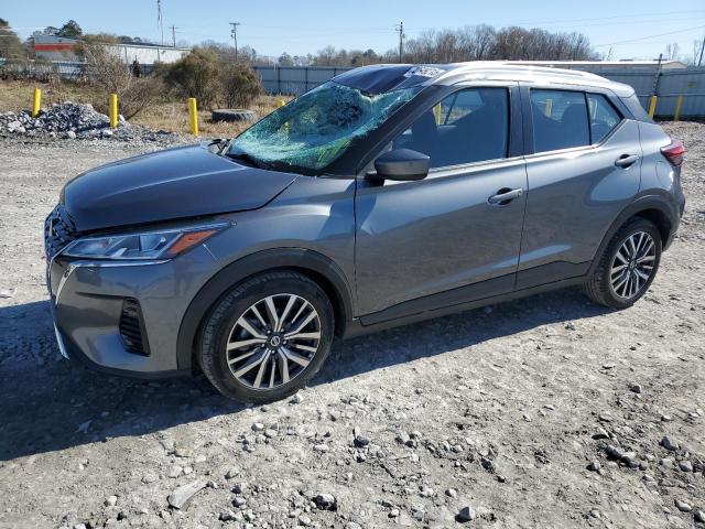  Salvage Nissan Kicks