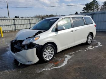  Salvage Toyota Sienna