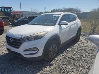  Salvage Hyundai TUCSON