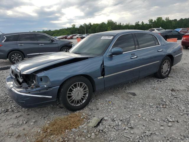  Salvage Lincoln Towncar