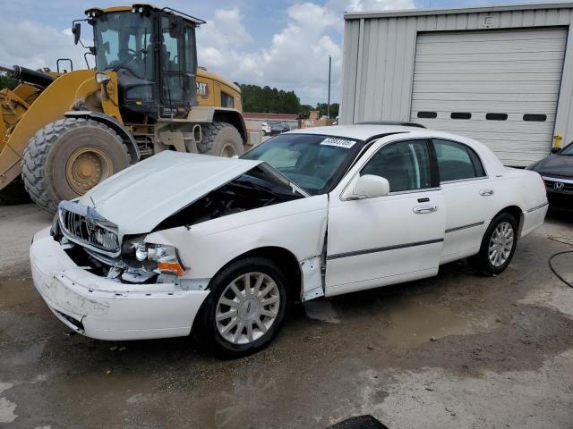  Salvage Lincoln Towncar