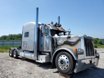  Salvage Peterbilt 379