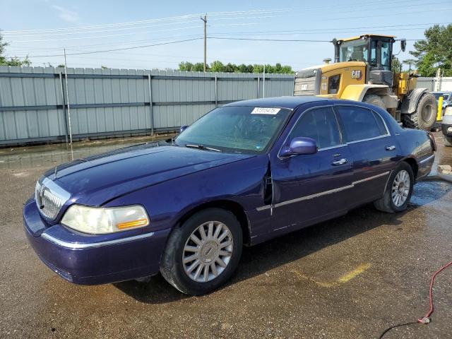  Salvage Lincoln Towncar