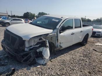  Salvage Nissan Titan