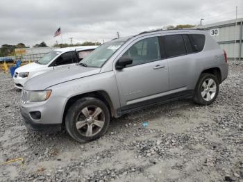  Salvage Jeep Compass