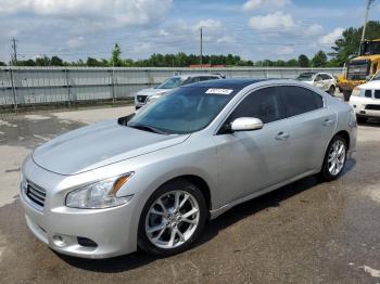  Salvage Nissan Maxima