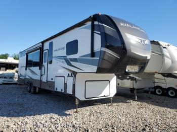  Salvage Aval Camper