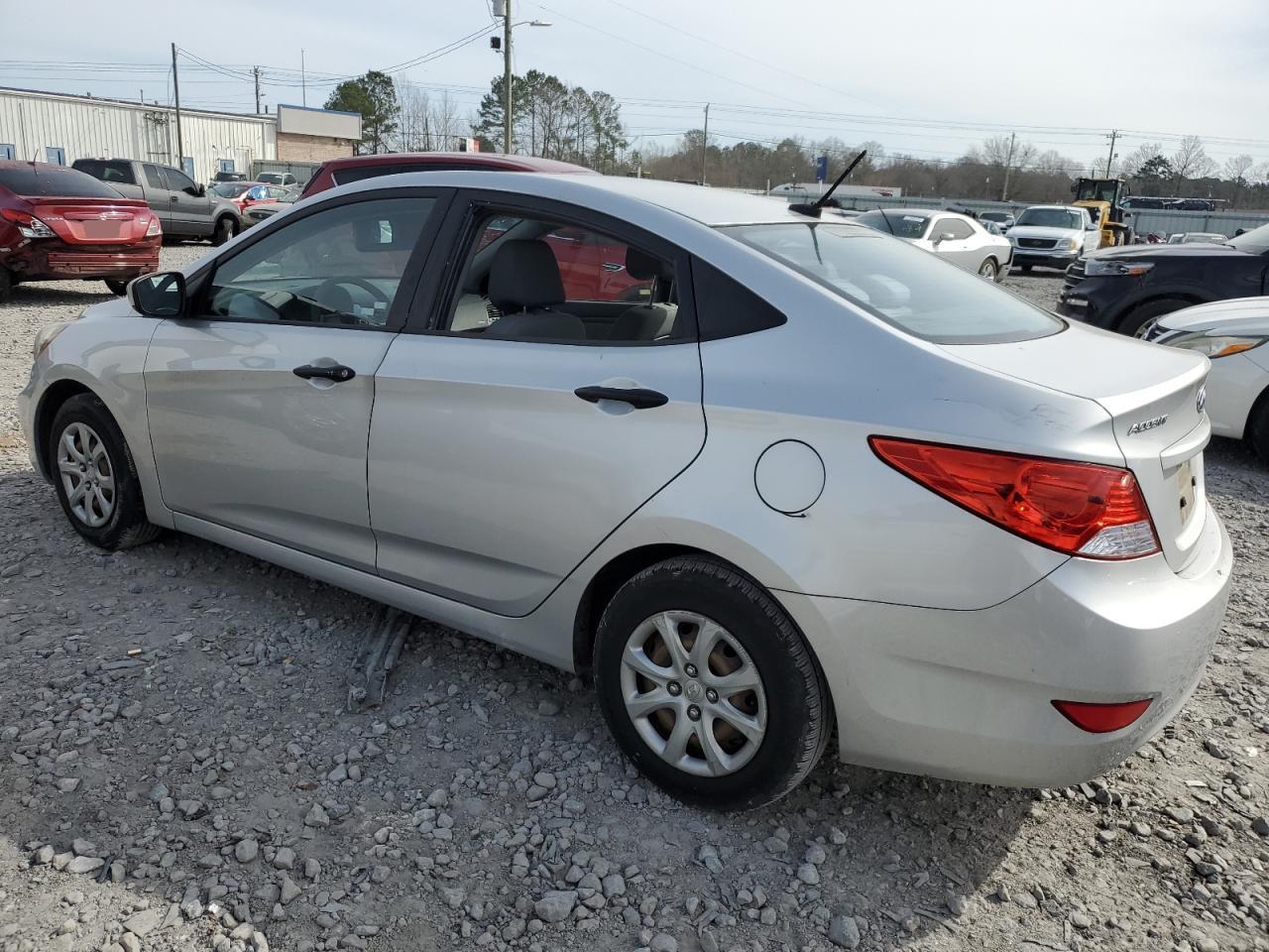 Hyundai ACCENT Gls Image 4