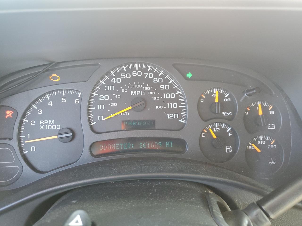 Chevrolet Suburban C1500 Image 8