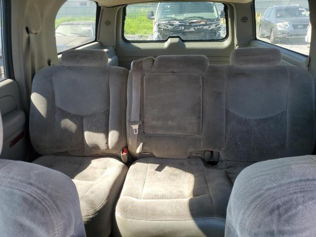 Chevrolet Suburban C1500 Image 4