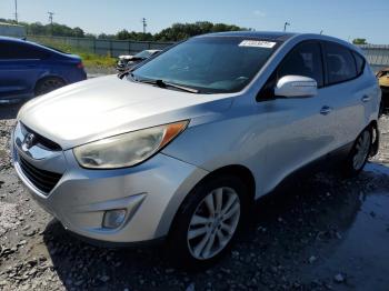  Salvage Hyundai TUCSON