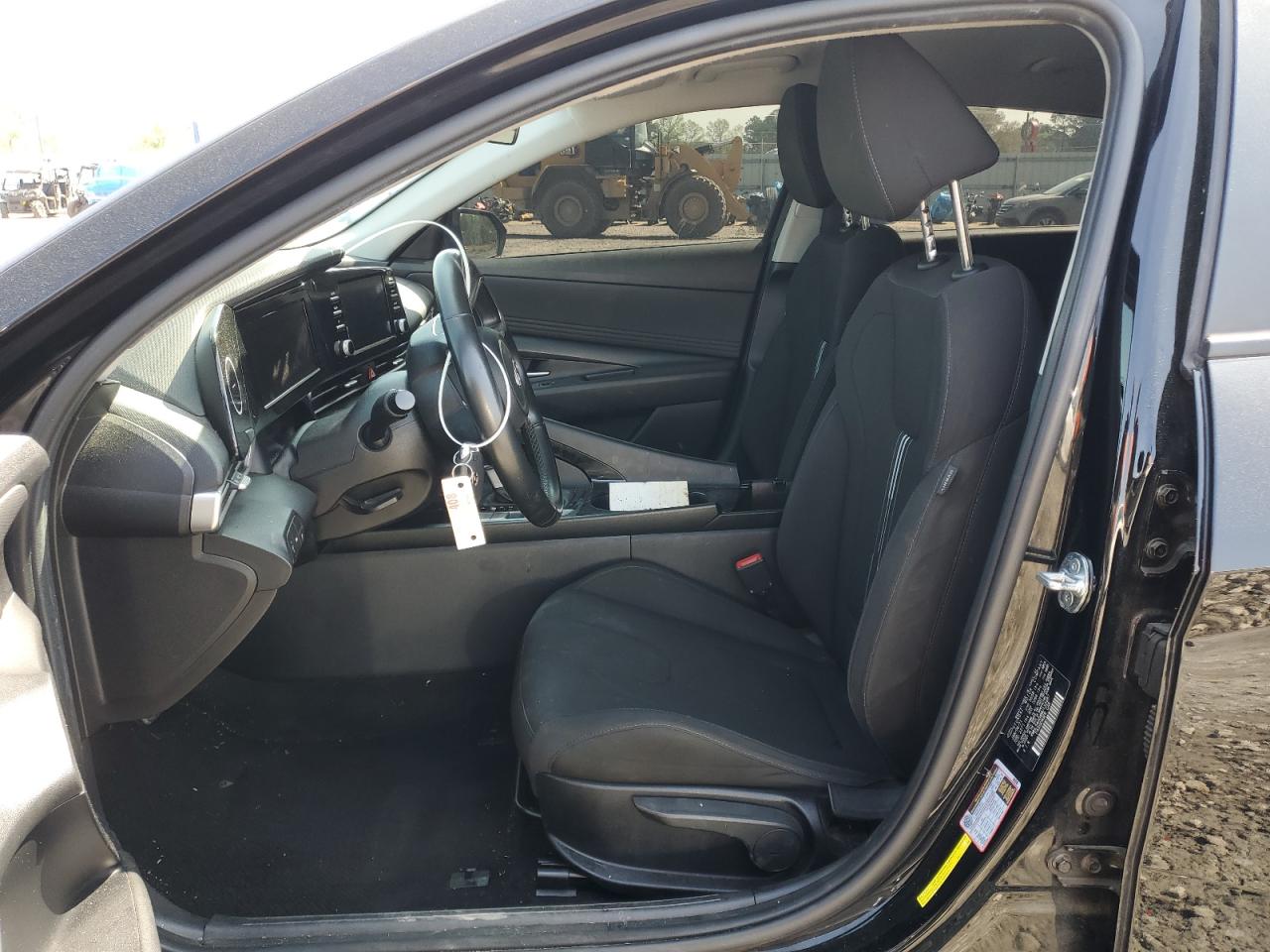 Hyundai ELANTRA Sel Image 9