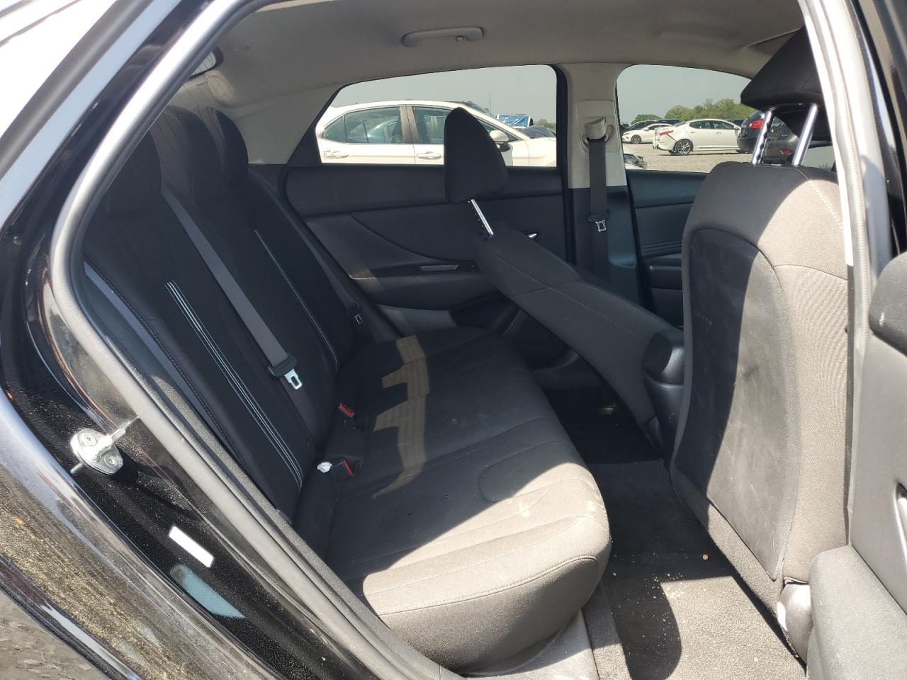 Hyundai ELANTRA Sel Image 10