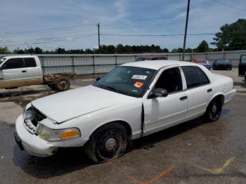  Salvage Ford Crown Vic