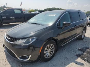  Salvage Chrysler Pacifica