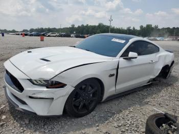  Salvage Ford Mustang