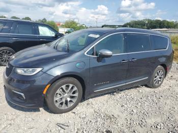  Salvage Chrysler Pacifica