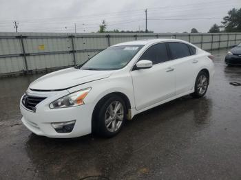  Salvage Nissan Altima