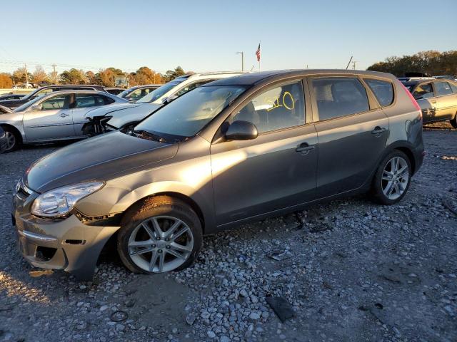 Hyundai ELANTRA Image 1