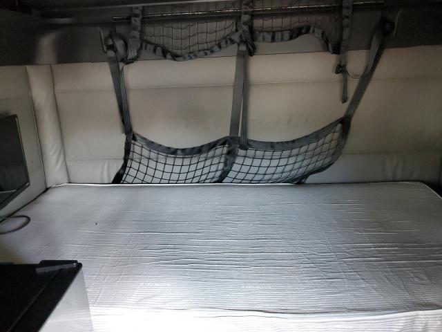 Freightliner Cascadia 1 Image 9