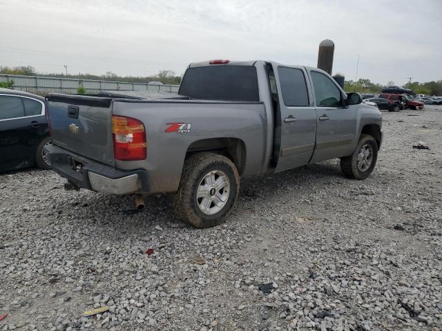 Chevrolet Silverado K1500 Crew Cab Image 3