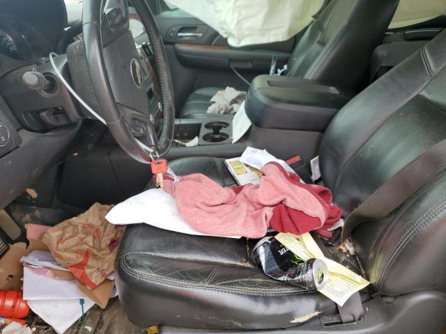 Chevrolet Silverado K1500 Crew Cab Image 4