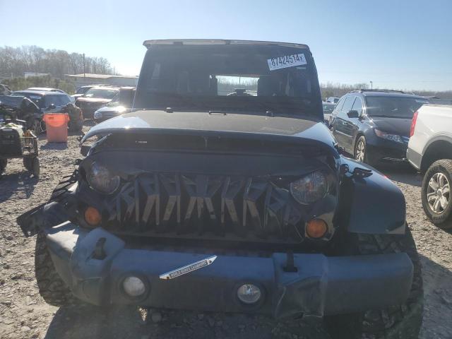 Jeep Wrangler Sahara Image 5