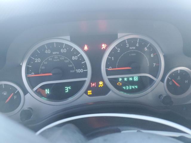 Jeep Wrangler Sahara Image 12