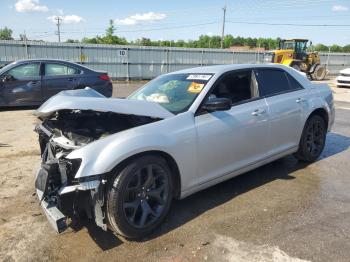  Salvage Chrysler 300