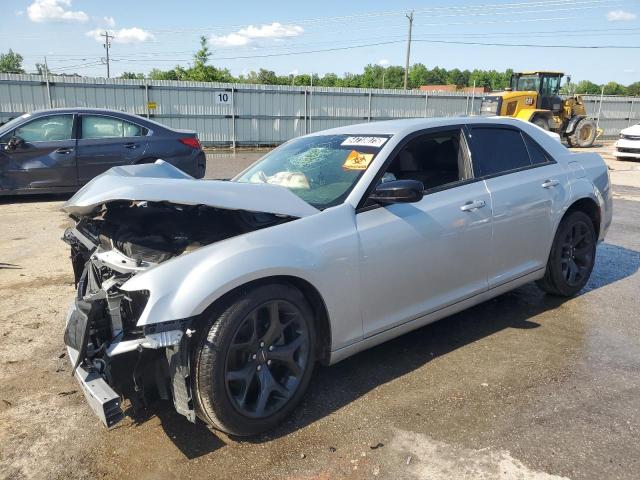  Salvage Chrysler 300