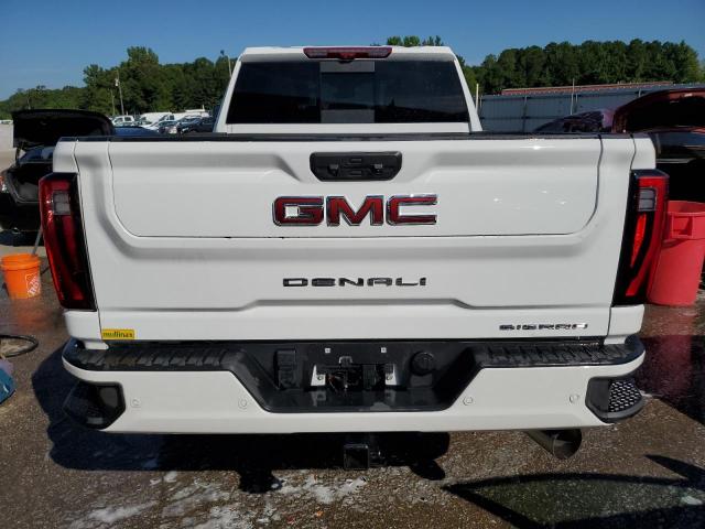 GMC Sierra K2500 Denali Image 6